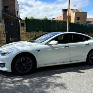 Tesla S